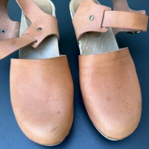 Bryr  Closed Toe High Heel Clog - Size 38 in Whiskey